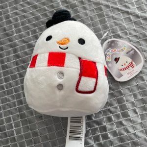 SQUISHMALLOW MANNY THE SNOW MAN